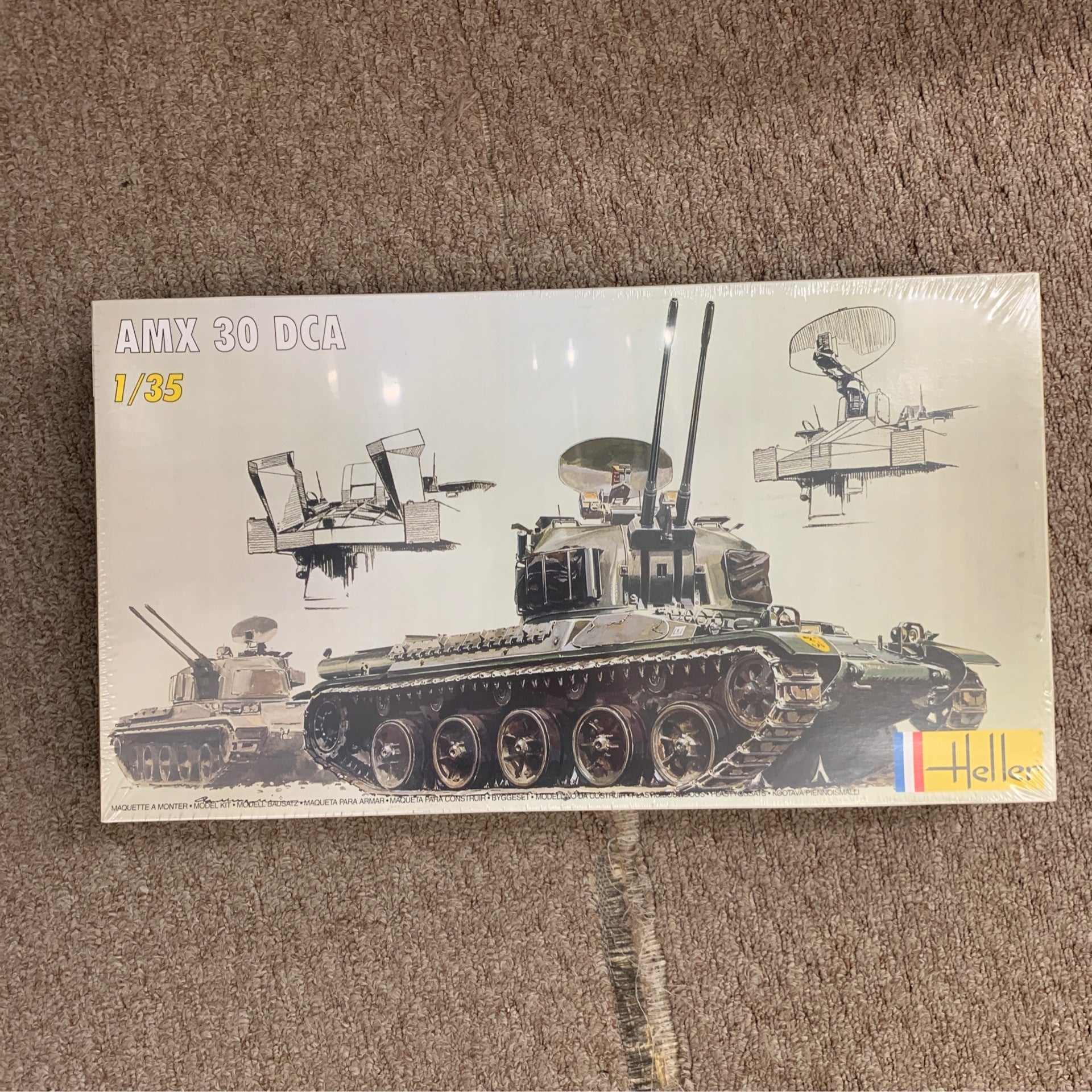 Heller 1/35 AMX 30 DCA Tank Model Kit 81123 Frontline Model Kits