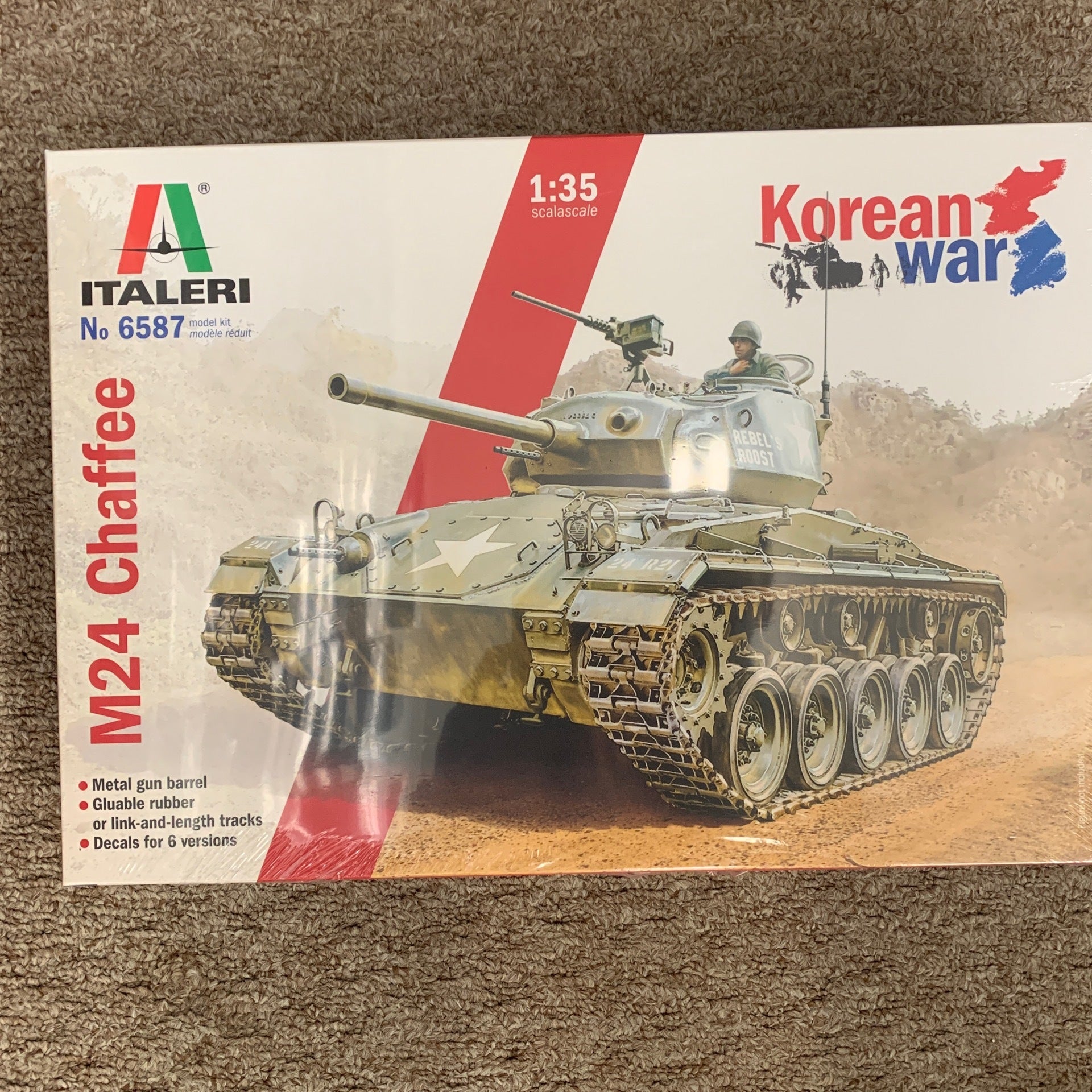 Italeri 1/35 M24 Chaffee Korean War Tank model kit 6587 | Frontline ...